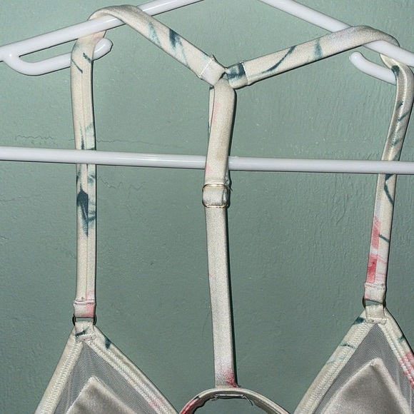 ☁️🌸🪽VS Pink bright white bralette - Picture 7 of 7